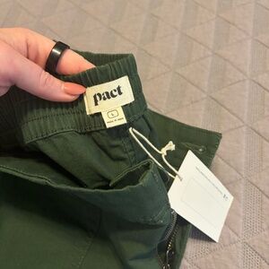 Pact Organic Cotton Pants – Green – Size Large – New with Tags – Sustainable